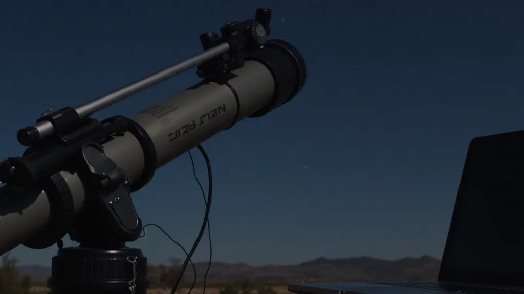 Guiding camera connected to a laptop.